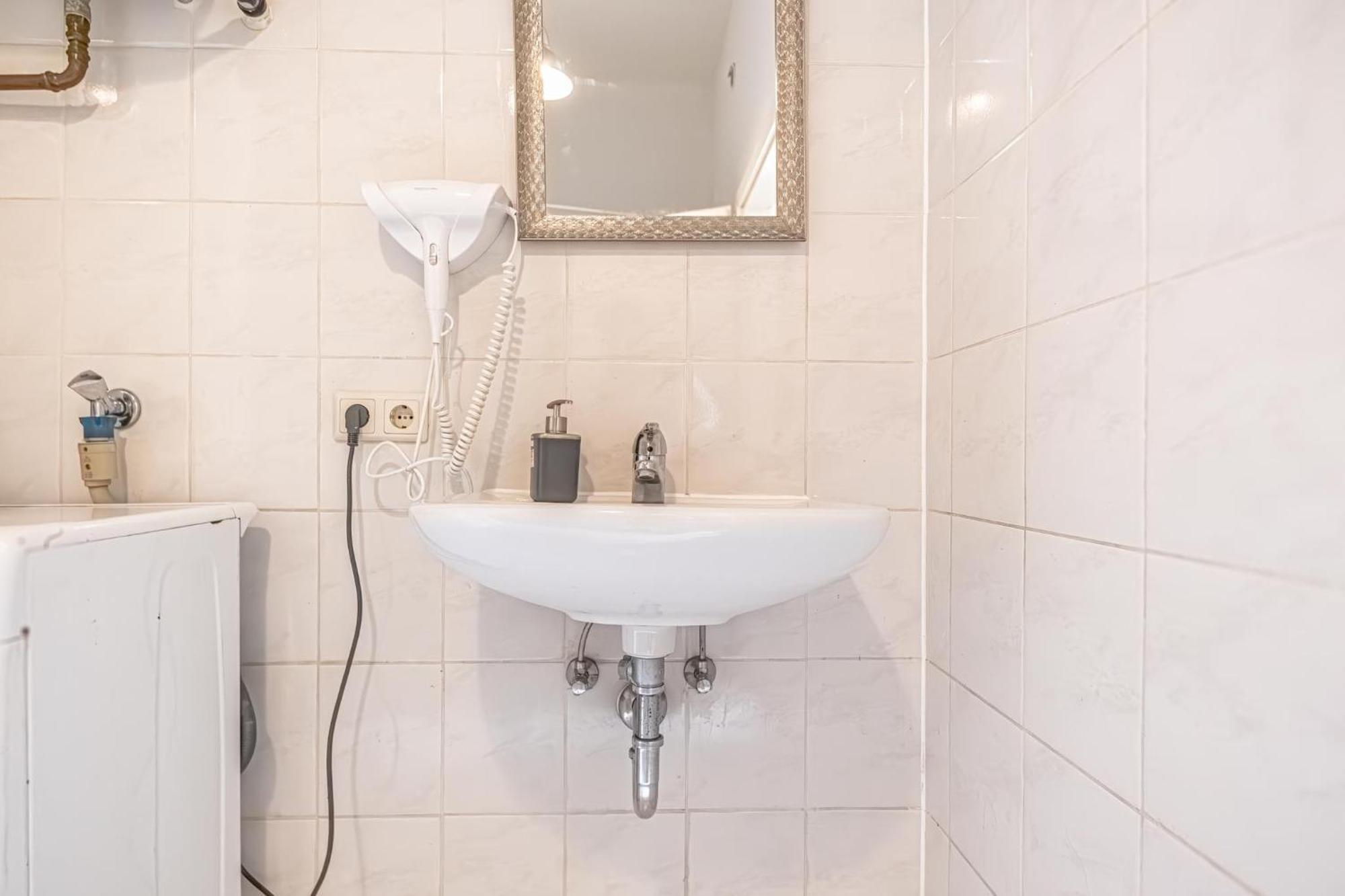 Sweet 3Br Shared Apt Near Wiener Stadthalle & Central 外观 照片